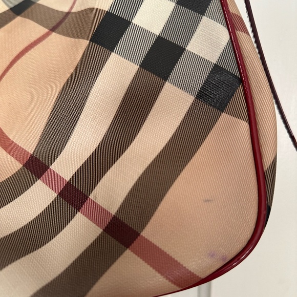 Large Burberry bag. - Picture 5 of 12
